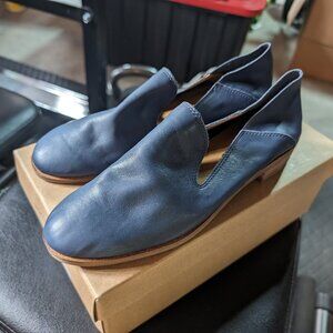 NEW Lucky brand flats in size 7